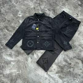 Picture of LV Sweater Suits _SKULVsz48-5230-36sytxH633H67841260